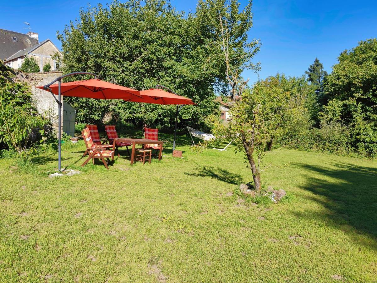 Number 22 - Le Dorat - Apartment One With Garden & Free Parking Exterior photo
